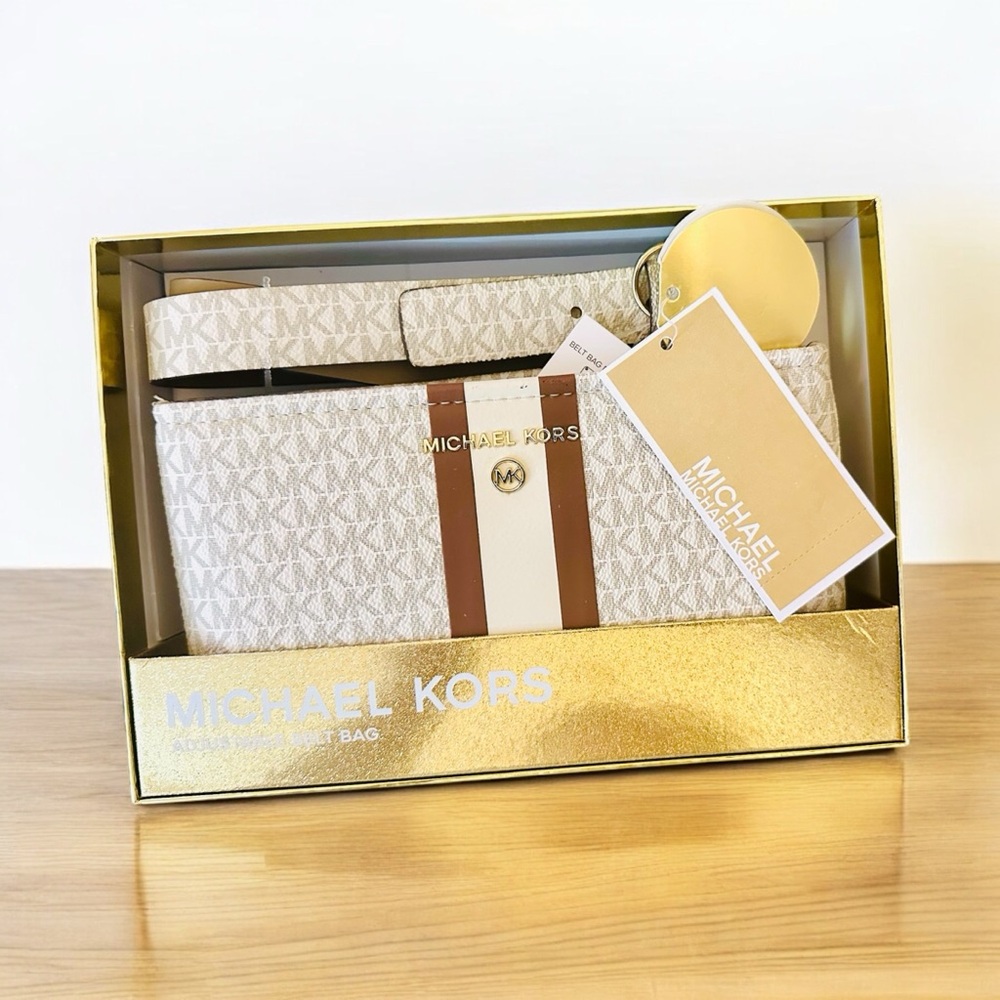 Michael Kors Belt Bag in Vanilla with Gold Accents‎ New In Gift Box Signature MK